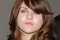 Frances-bean-cobains-makeup-for-auburn-hair-and-fair-skin-side